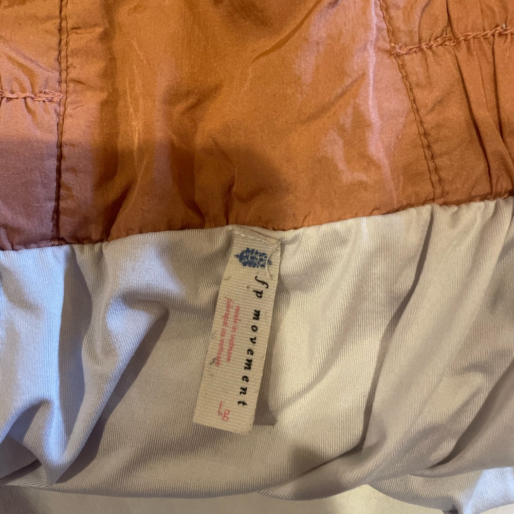 Free People Movement The WY Home Shorts in Brushed Apricot Size Large - Picture 3 of 4